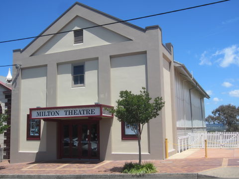 Milton Theatre - Grafton Accommodation 0