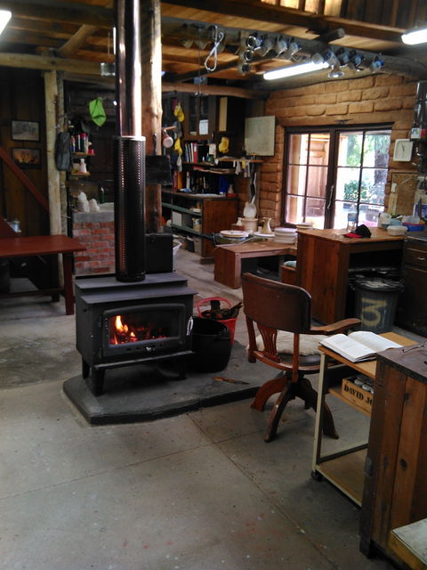 El Dorado Pottery - Grafton Accommodation 1
