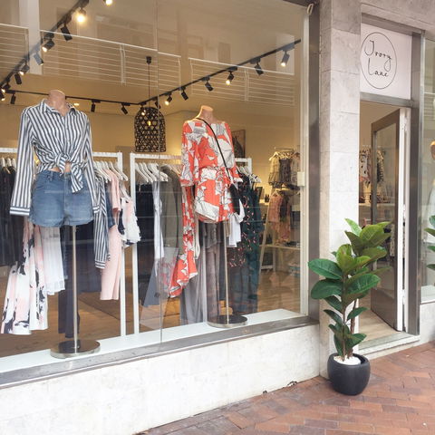 Ivory Lane Boutique - Grafton Accommodation 1