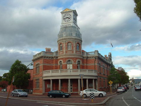 Midland Town Hall - Grafton Accommodation 0