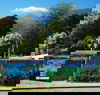 Eildon Outdoor Swimming Pool - Grafton Accommodation