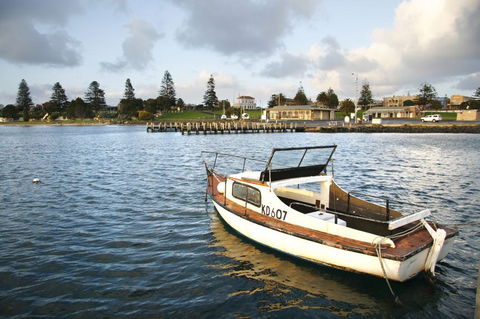 Portland - Grafton Accommodation 2