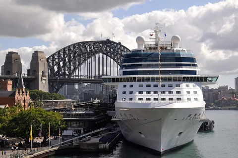 Shuttle Transfer From Sydney Airport To Cruise Ship Terminal At Circular Quay - Grafton Accommodation 1