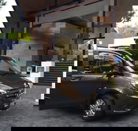 Mercedes 7 seat Limousine Cairns Airport to Port Douglas - Grafton Accommodation