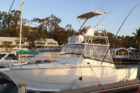 Full Day Fishing Charter Airlie Beach Whitsundays - Grafton Accommodation 3