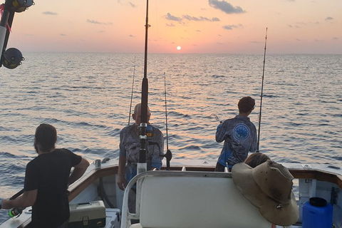 Full Day Whitsunday Reef Fishing Charter Boat - Grafton Accommodation 9