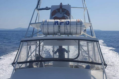 Full Day Whitsunday Reef Fishing Charter Boat - Grafton Accommodation 3