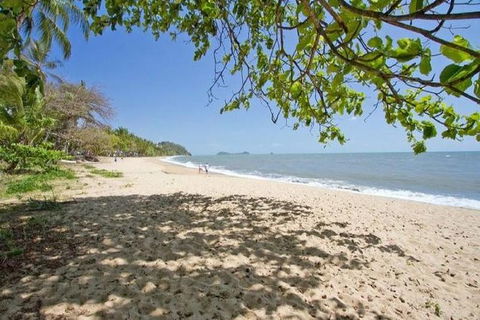 Airport Transfer - Palm Cove, Kewarra Beach & Trinity Beach To Cairns Airport - Grafton Accommodation 3