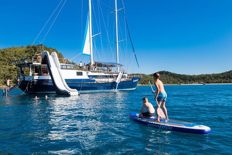 Day Sail The Whitsunday Islands On Atlantic Clipper From Airlie Beach - Grafton Accommodation 9