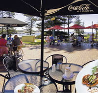 The Beach and Bush Gallery and Cafe