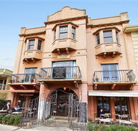 Dog's Bar Wine Bar Restaurant  Arts Hub - Grafton Accommodation