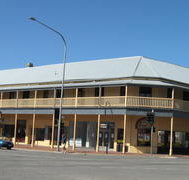 Colac Hotel - Grafton Accommodation