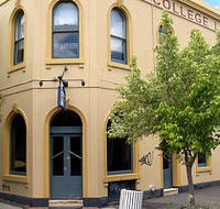 The College Lawn Hotel - Grafton Accommodation