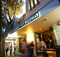 Madam De Biers Hotel Bar - Grafton Accommodation