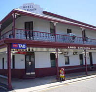 Lord Exmouth Hotel - Grafton Accommodation
