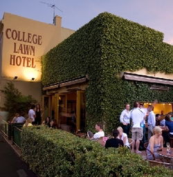 The College Lawn Hotel - Grafton Accommodation 1