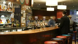 Off Broadway Hotel - Grafton Accommodation 2