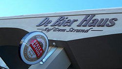 De Biers Lounge Bar - Grafton Accommodation 2