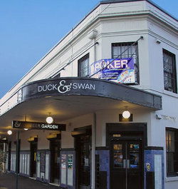 Duck & Swan Hotel - Grafton Accommodation 2