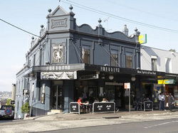 The Monkey Bar - Grafton Accommodation 0