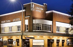The Fringe Bar - Grafton Accommodation 2