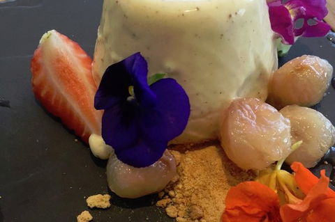 MRepublic Restaurant, Bar And Lounge - Grafton Accommodation 2