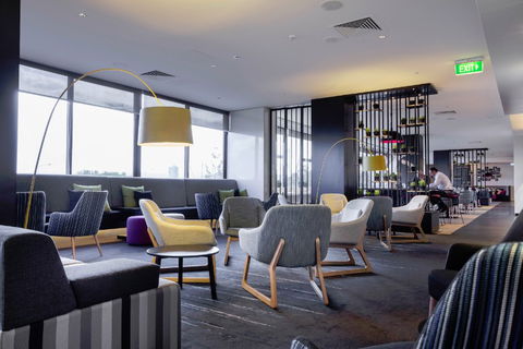 MRepublic Restaurant, Bar And Lounge - Grafton Accommodation 9