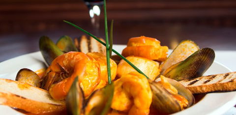 Amalfi Bistro & Wine Bar - Grafton Accommodation 0