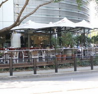 The Deck Bar - Grafton Accommodation