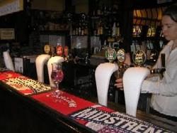 The Pine Inn - Grafton Accommodation 1