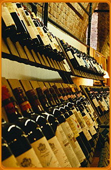 Square Bar - Grafton Accommodation 1