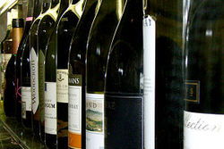 Riverview Hotel & Kains Bar & Restaurant - Grafton Accommodation 1