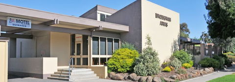 Brougham Arms Hotel - Grafton Accommodation 0