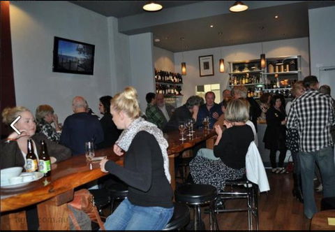 Grape & Grain Bar - Grafton Accommodation 1