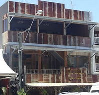 Ironbar Saloon - Grafton Accommodation