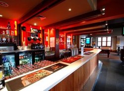 Marine Hotel - Grafton Accommodation 0