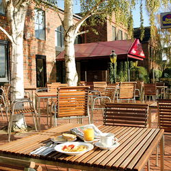 AJs Bar & Bistro - Grafton Accommodation 2