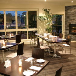 AJs Bar & Bistro - Grafton Accommodation 3
