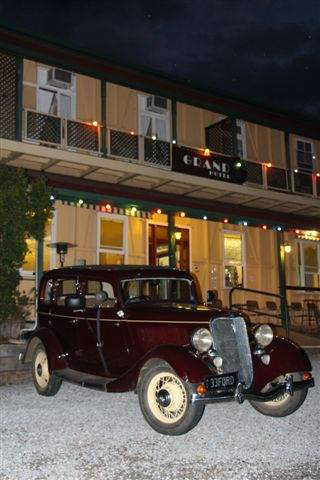 Grand Hotel Many Peaks - Grafton Accommodation 2