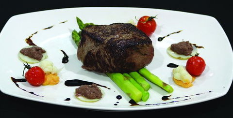 Lilys Restaurant Bar & Function Centre - Grafton Accommodation 4