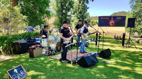 Angas Plains Wines Live In The Vines, With The Band -Wisky Jak - Grafton Accommodation 0
