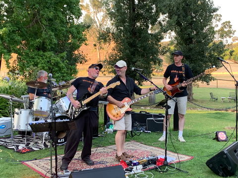 Angas Plains Wines Live In The Vines, With The Band -Wisky Jak - Grafton Accommodation 2