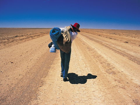 A Portrait Of Australia: Stories Through The Lens Of Australian Geographic - Grafton Accommodation 0