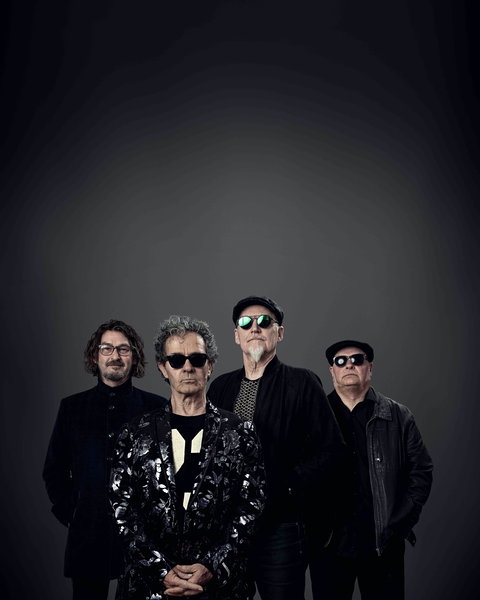 Choirboys: The Hits & 6-pack Of Bruce Springsteen - Grafton Accommodation 0