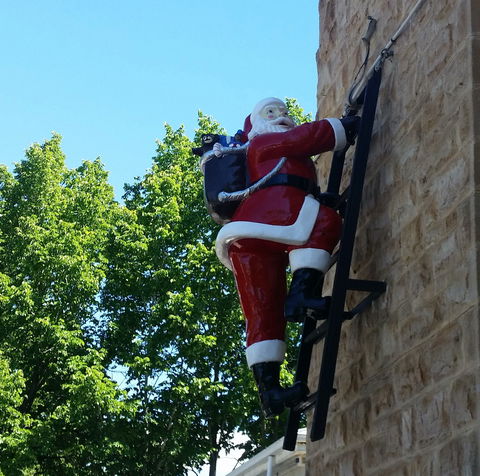 Hahndorf Christmas Market Walking Tours - Grafton Accommodation 1