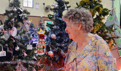 Mount Morgan Christmas Tree Festival - Grafton Accommodation 1