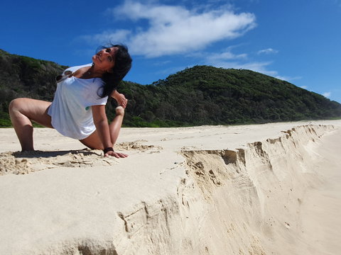 Blueys Yoga In Smiths Lake Online - Grafton Accommodation 0