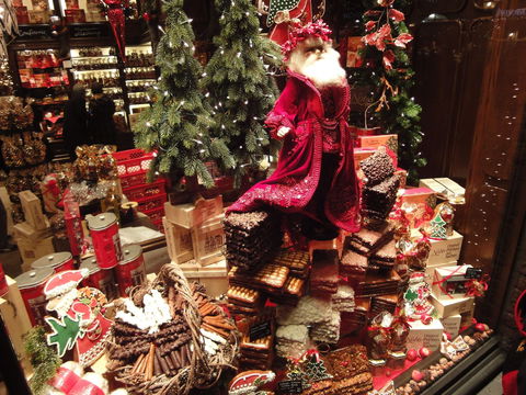 Girls Big Day Out Christmas In July - Grafton Accommodation 2