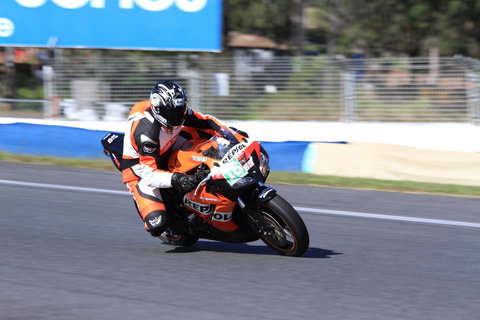 QR Moto Ride Days At Queensland Raceways! - Grafton Accommodation 1