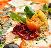 Trattoraro Pizzeria  Restaurant - Grafton Accommodation